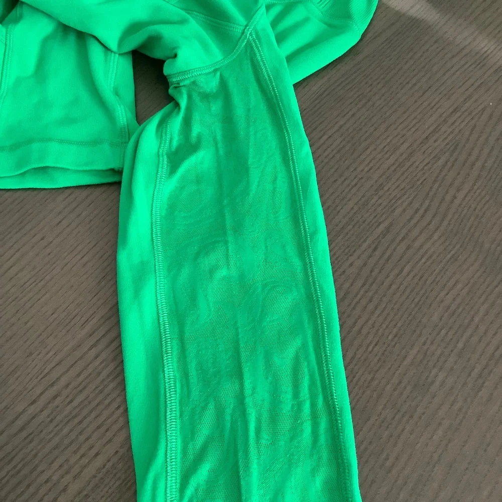Lululemon Star Runner 1/2 Zip Green Paisley Mesh Back Pullover Thumbholes Womens